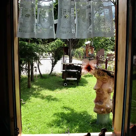 Sedliacka Drevenica * Liptovská Osada